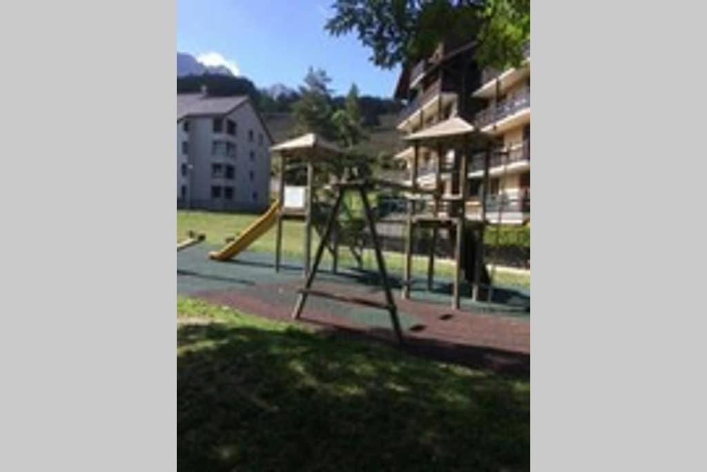 Petit Studio Mansarde 18 M2 Avec Navette Gratuit Aux Pistes De Ski Gresse-en-Vercors Exterior foto